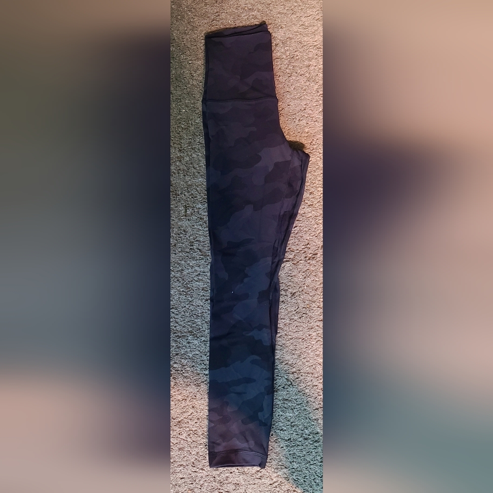 Lululemon Size Black/Smoke Camo (0)